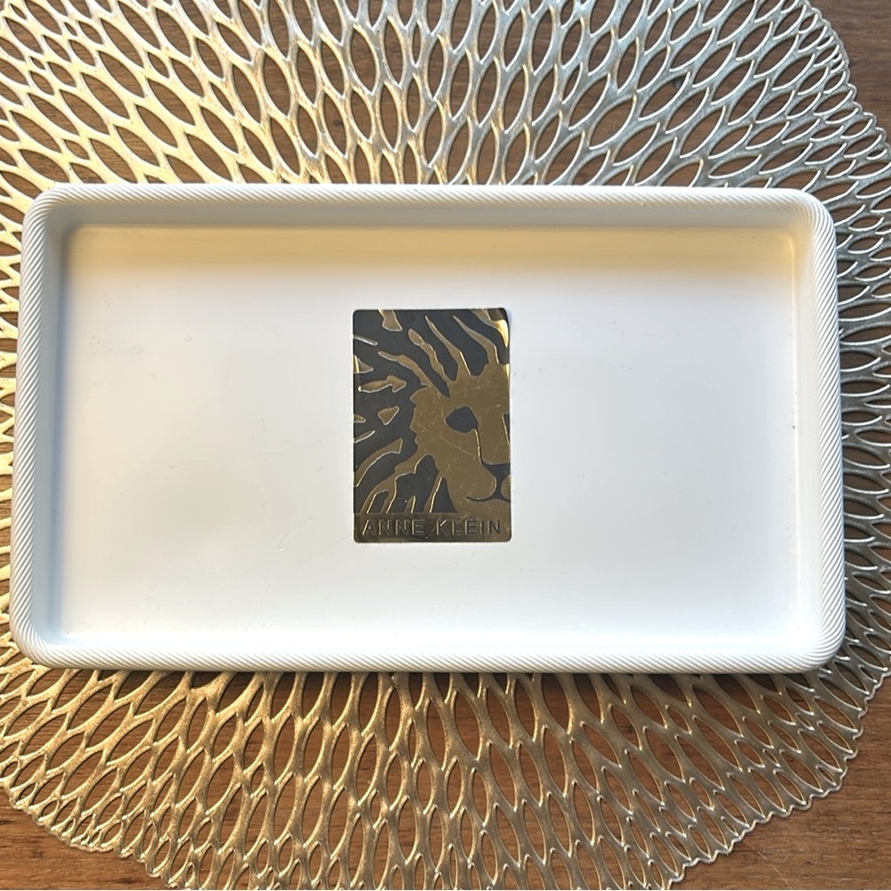 Anne Klein Home Modern White Rectangular Tray NEW